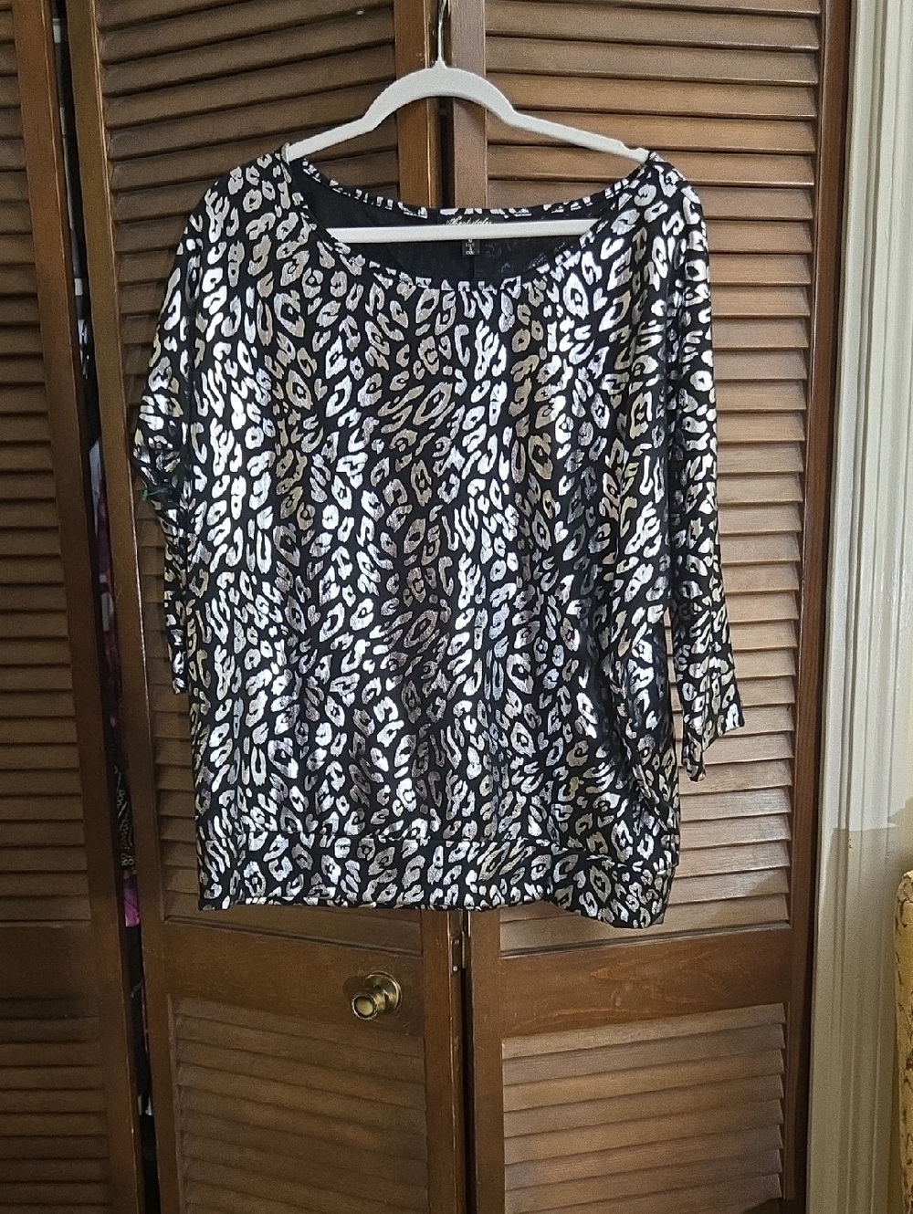 Absolutely Famous Metallic Silver and Black Leopard Print Blouse